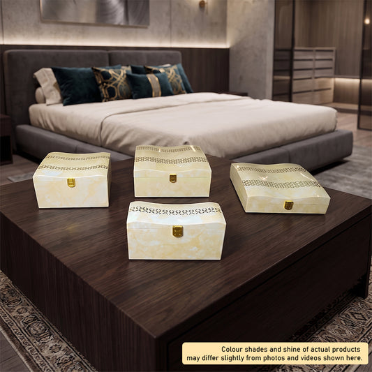 Set of 4 Pieces : (S4-1,P001,IvryMrb)