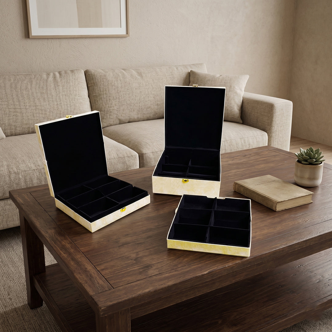 Set of 2 Pieces : (S01,P001,IvryMrb)