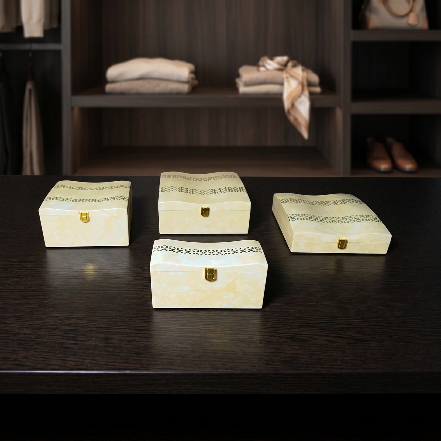 Set of 4 Pieces : (S01,P001,IvryMrbl)
